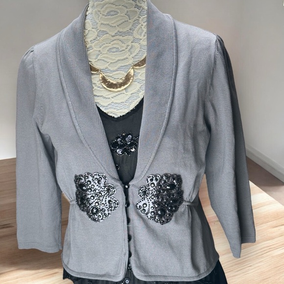 White House Black Market Grey Silk Blend Beaded cardigan Women's XL Elegant Chic - Picture 6 of 10